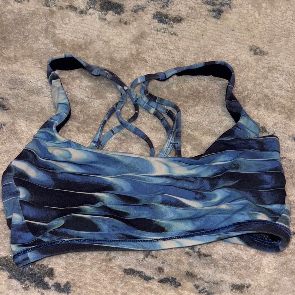 Lululemon sports bra